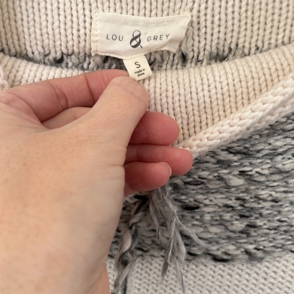 Lou & Grey Fringe BOHO Sweater Mock Neck Knit Size S - Picture 5 of 6